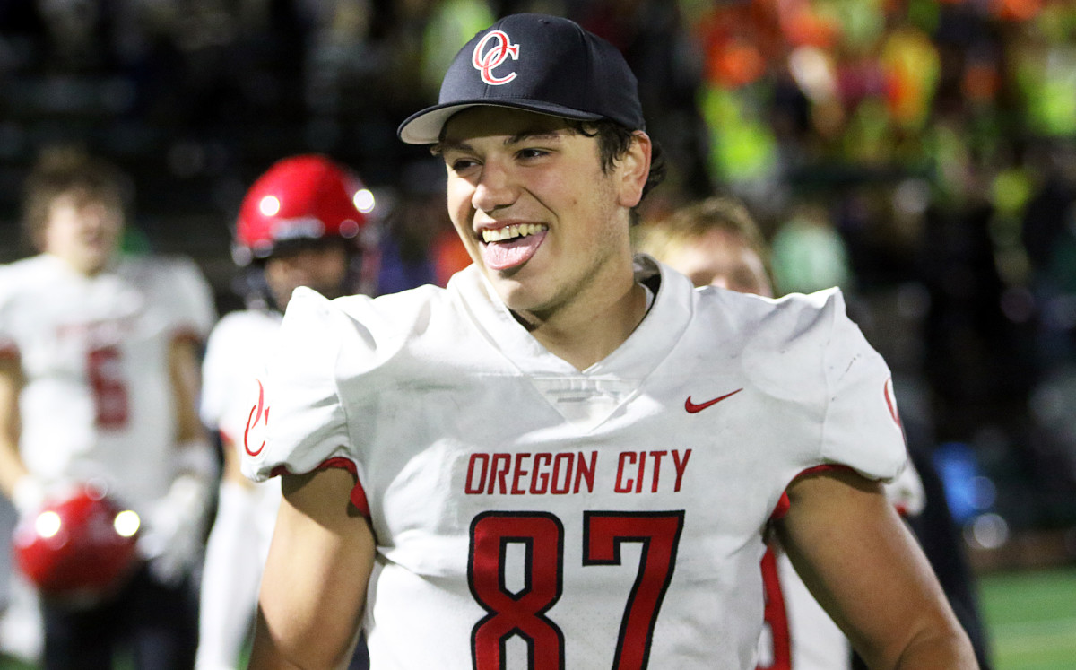 a Oregon City Tigard football Oregon September 29 2023 Dan Brood 68